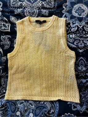 Light Yellow Knit Tank Top - Women's Sleeveless Sweater